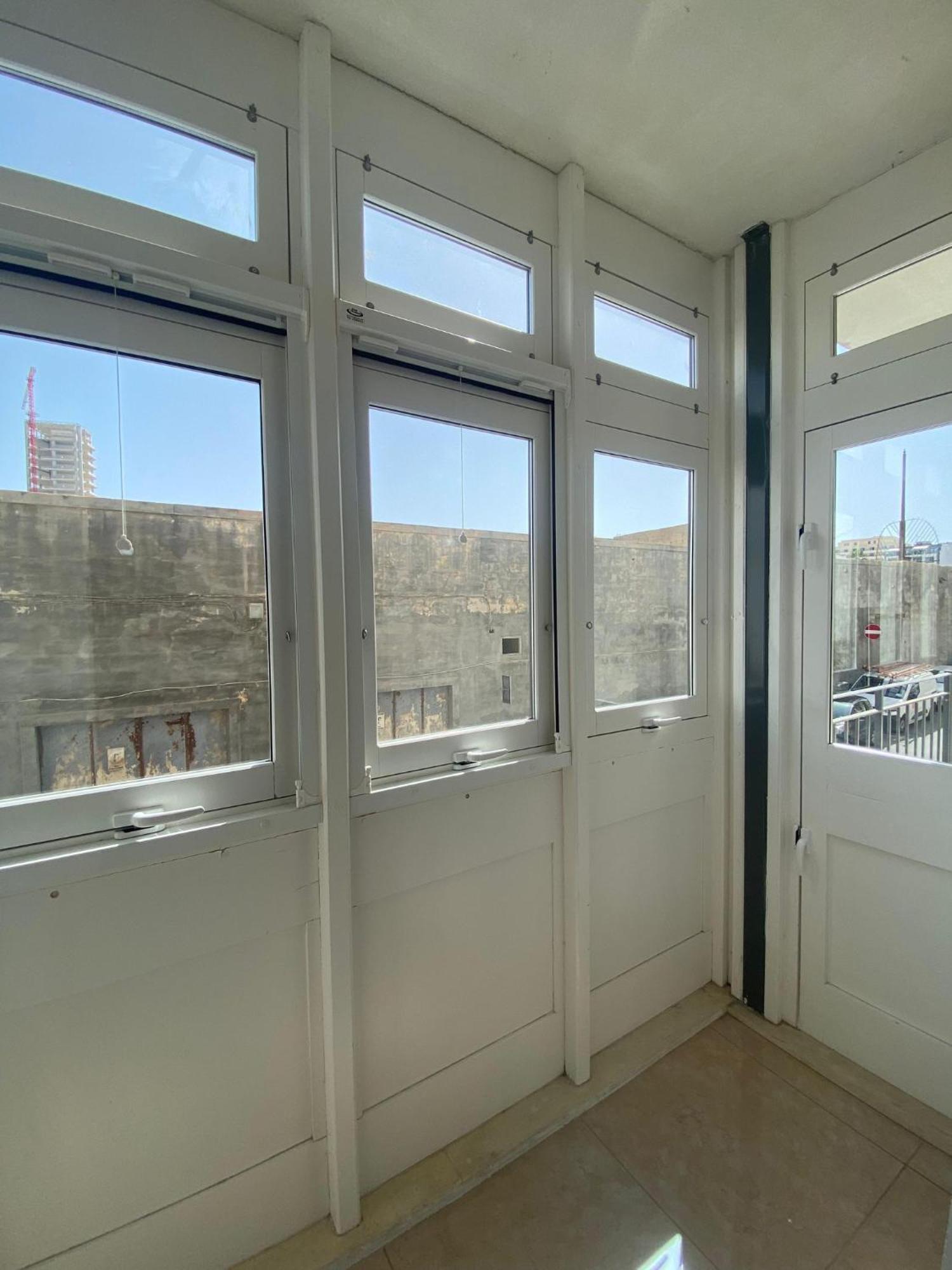 Cozy 2 Bedroom Apartment Near Seafront Gzira Eksteriør bilde
